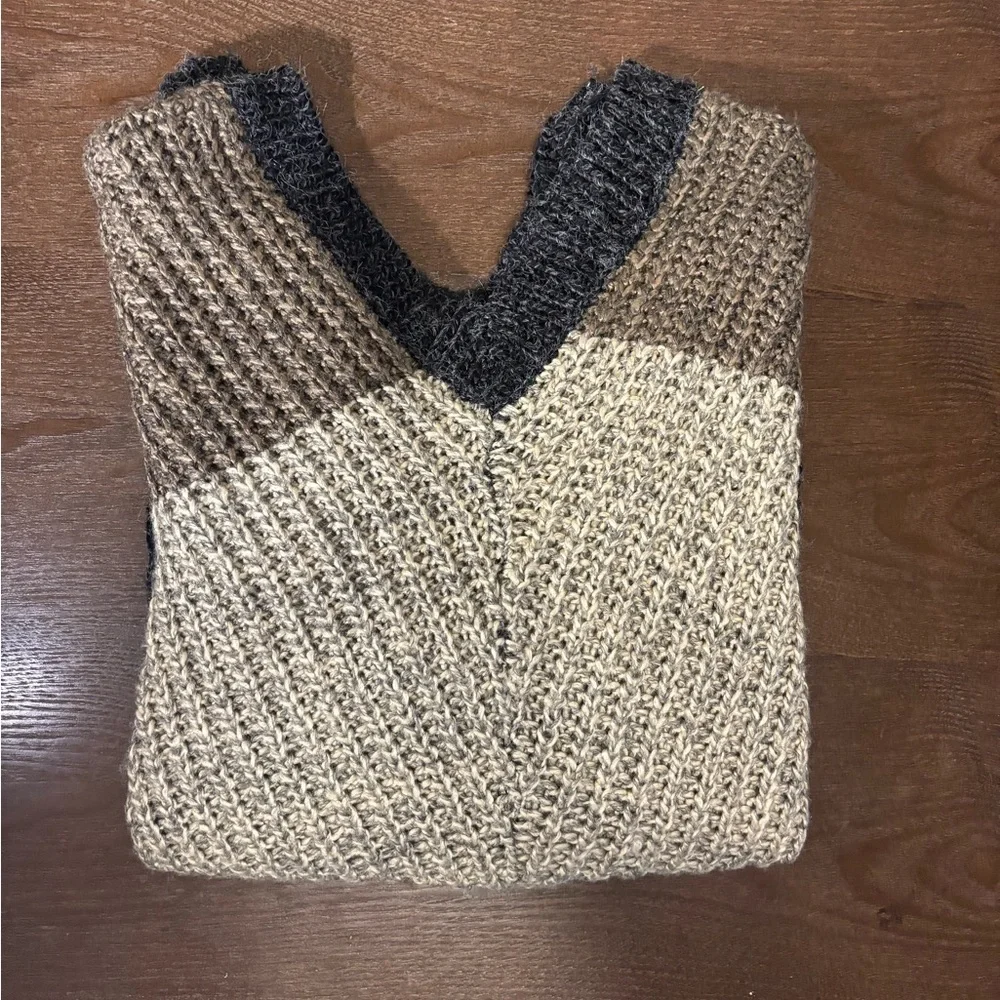 La Fee VERTE, Anthropology V Nect Sweater - Picture 11 of 11